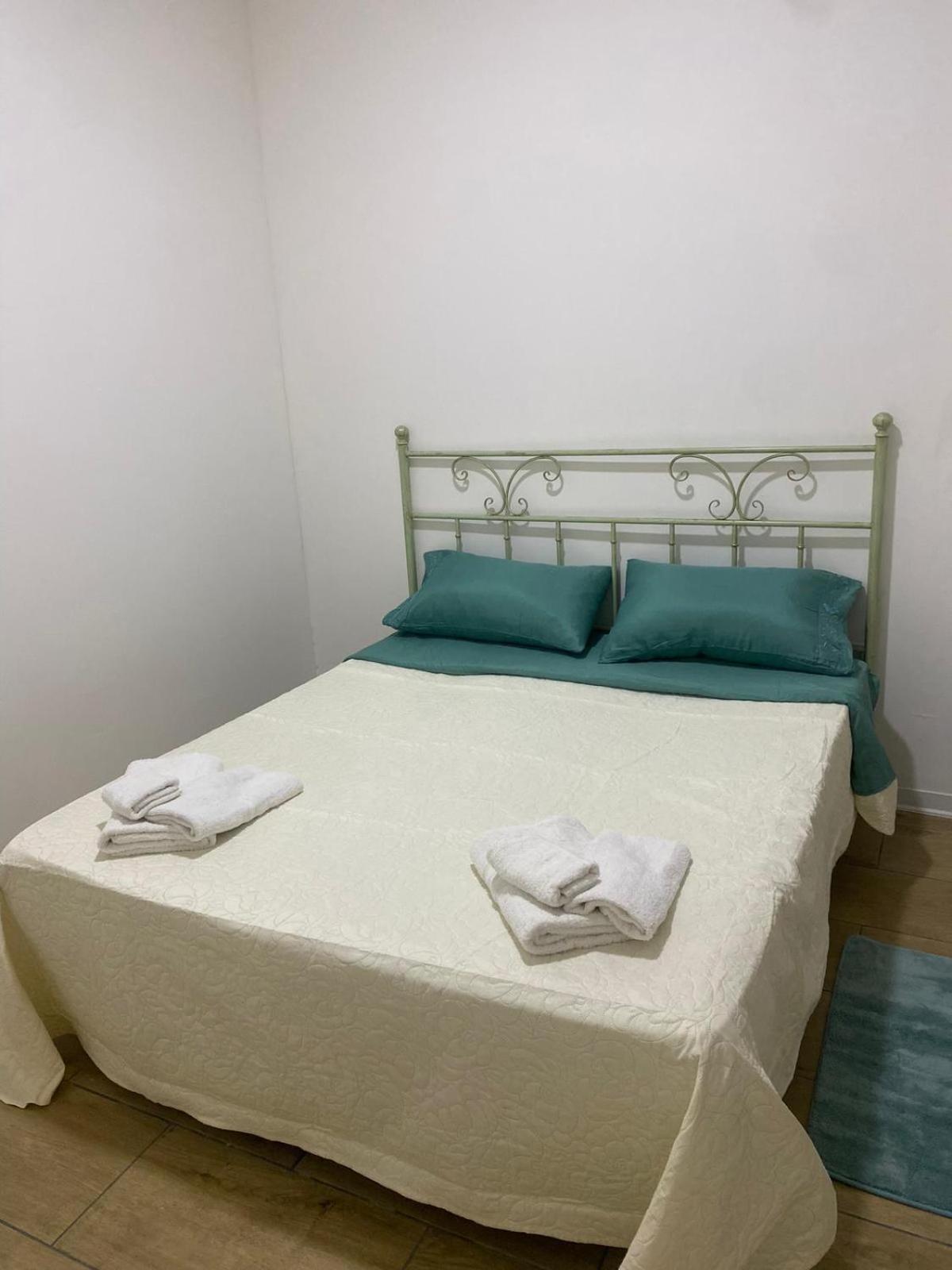 Home Rebecca نابولي المظهر الخارجي الصورة