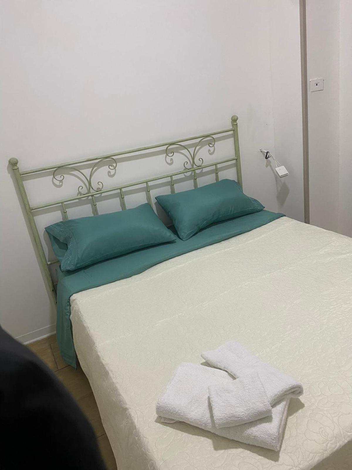 Home Rebecca نابولي المظهر الخارجي الصورة